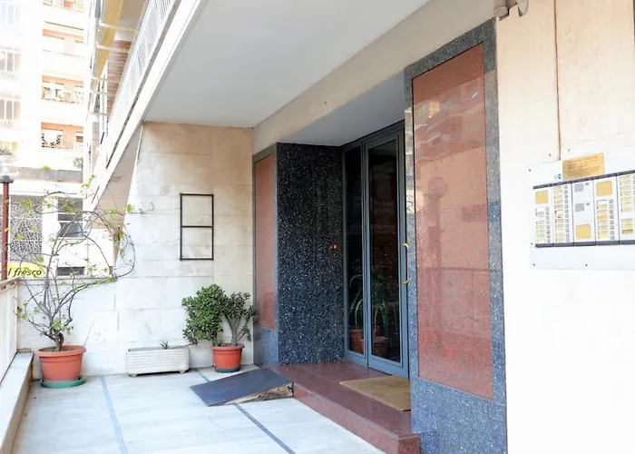 St Peter New And Lightsome With Balcony *